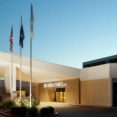 Doubletree By Hilton Cincinnati Airport Hebron Exterior photo